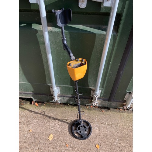 389 - Metal Detector