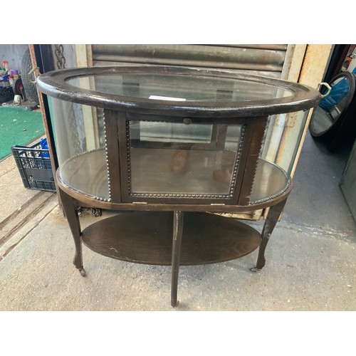 451 - Sofa Display Cabinet