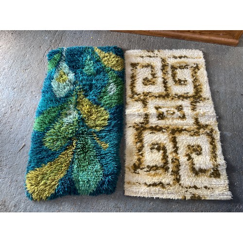 302 - 2x Retro Rugs