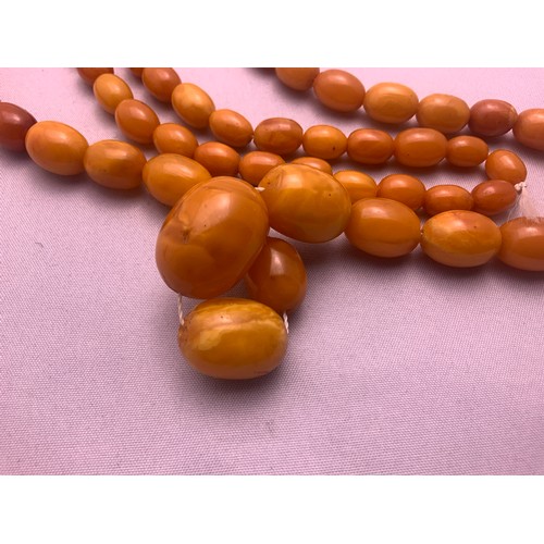 179 - Amber Necklace - 80cm - 50gms