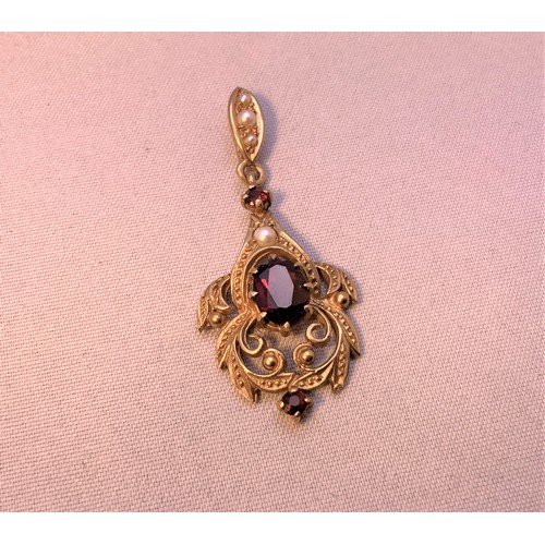 361 - 9ct Gold Ruby and Pearl Pendant - 4cm - 4.2gms