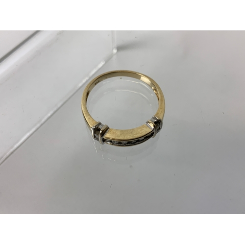 121 - 14ct Gold and Diamond Ring - Size O