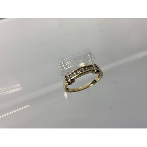 121 - 14ct Gold and Diamond Ring - Size O