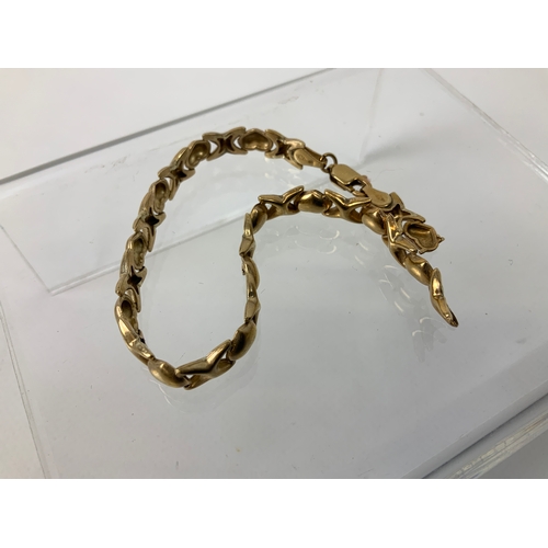 113 - 9ct Gold Bracelet - Link Broken - 4.2gms