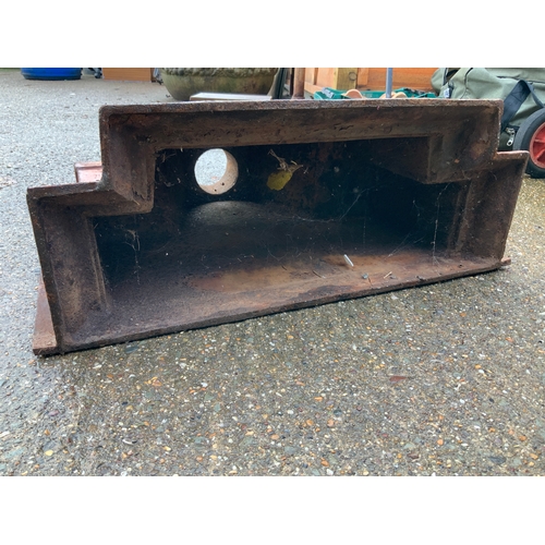 1 - Large Cast Iron Rain Hopper