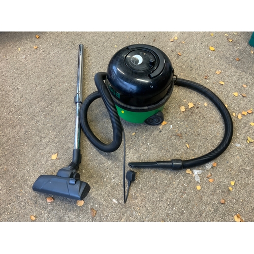 699 - David Vacuum Cleaner - Spares or Repairs