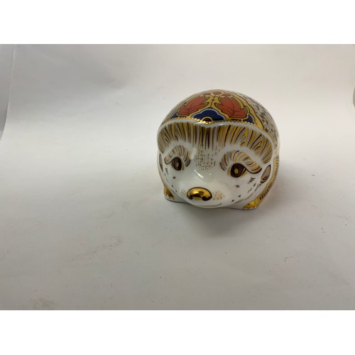 592 - Royal Crown Derby Hedgehog - Hawthorn Limited Edition - Gold Stopper - 10cm