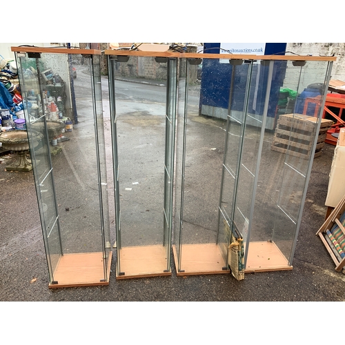 408 - 4x Display Cabinets