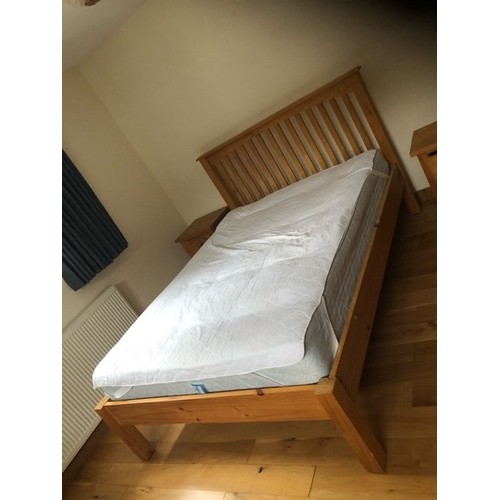 698A - Pine Bed