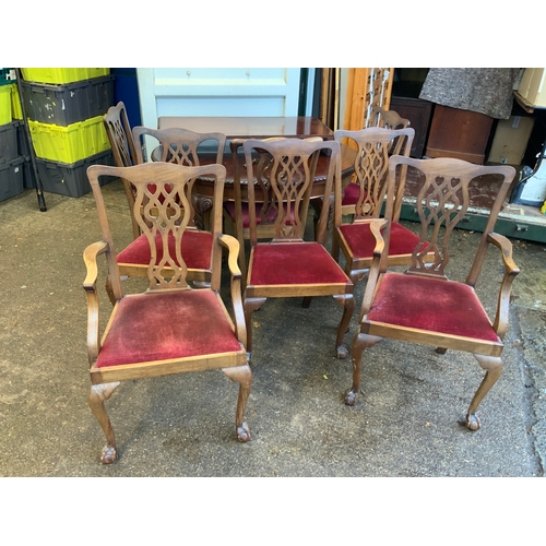 714 - Mahogany Extending Dining Table and Chairs