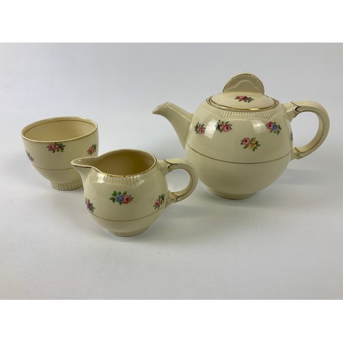 656 - Clarice Cliff Newport Pottery Tea Set