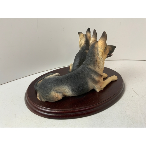 142 - Boxed Border Fine Arts - German Shepherd Ornament