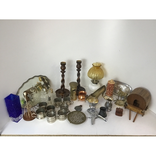 221 - Treen and Metalware etc