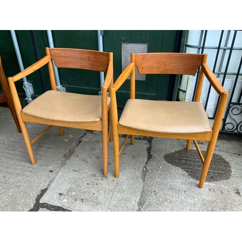 432A - Pair of Retro Carver Chairs