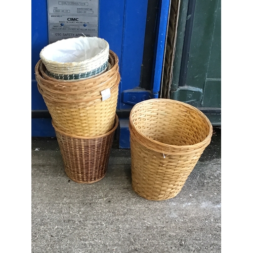 100 - Waste Paper Baskets