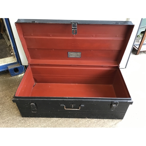 538 - Metal Travelling Trunk