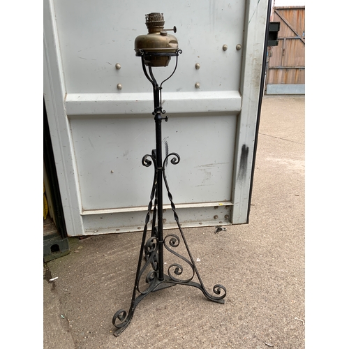 67 - Extending Wrought Iron Garden Stand