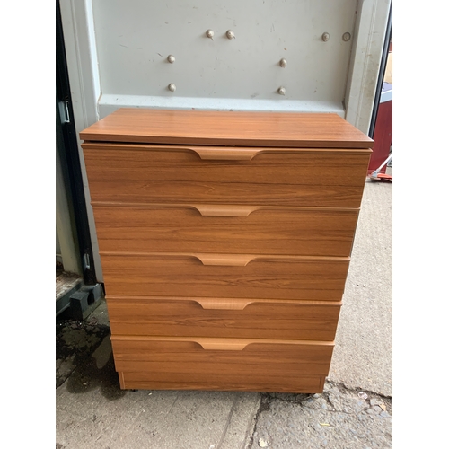 526 - Five Drawer Chest of Drawers