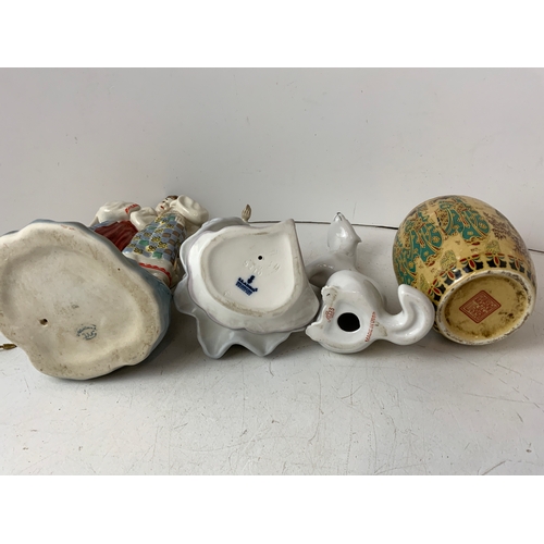 619 - 3x Ornaments - Lladro, Russia etc and Chinese Lidded Pot