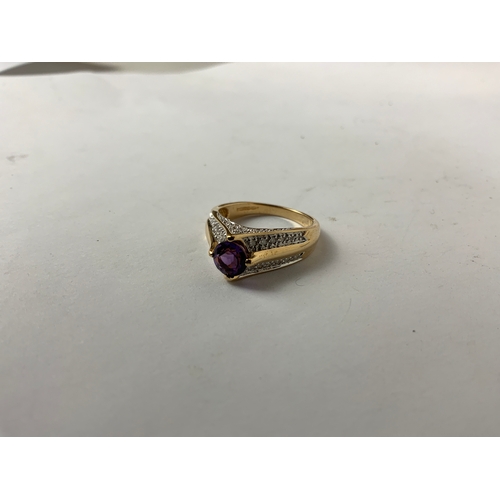 621 - 9ct Gold Diamond and Amethyst Ring - Size No 5 - 4.53gms