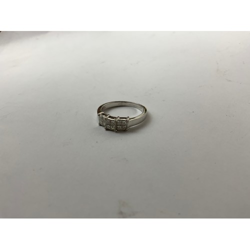 616 - 18ct White Gold Ring 12 Diamonds - Size L -  3.41gms