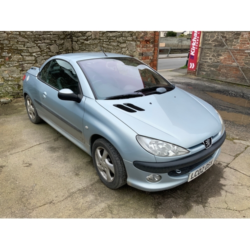 20A - Peugeot 206CC 1.6 Petrol LC02OSV MOT expires 11th August 2023 service history with invoices spare ke... 