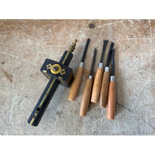 523 - Carving Chisels and Gauge