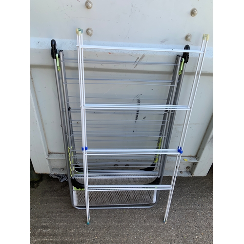 709 - Clothes Airer