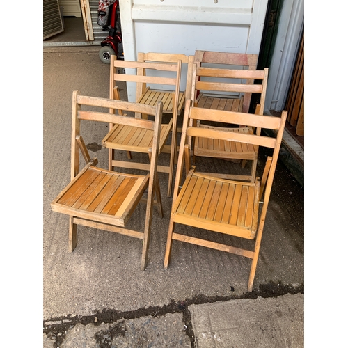 754 - 6x Folding Chairs