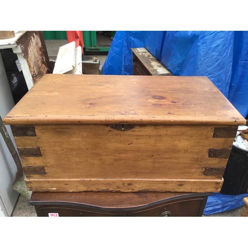 708 - Pine Blanket Box