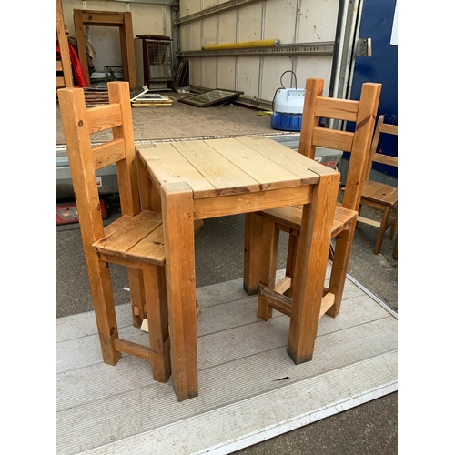 772 - High Table and 2x High Backed Stools