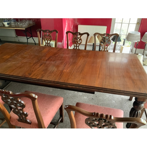 91 - Good Quality Mahogany Extending Dining Table and 8x Chairs - Winder Absent