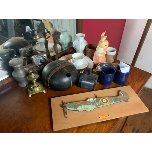 105 - Miscellaneous - Cameras, China and Gourd etc