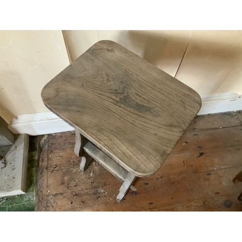 140 - Elm Stool