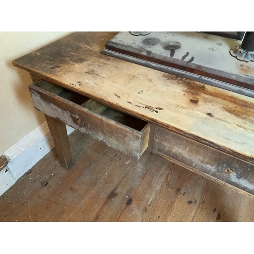 160 - Pine Desk