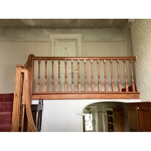 162 - Pine Staircase - Buyer to Remove