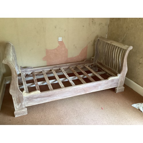 164 - Single Sleigh Bed