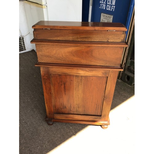 565 - Reproduction Davenport Desk