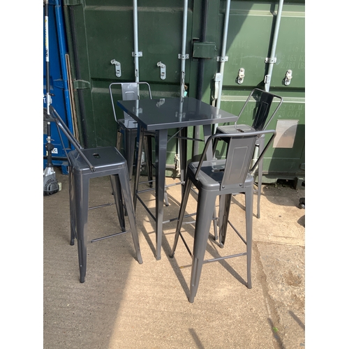 559 - Metal Poseur Table and Chairs