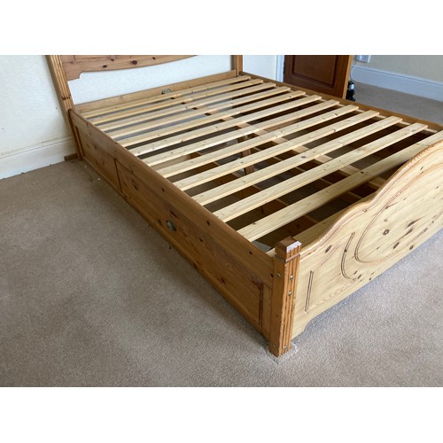 151 - 2x Pine Beds