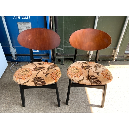 809 - Pair of Retro Chairs