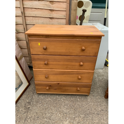 552 - Chest of Drawers