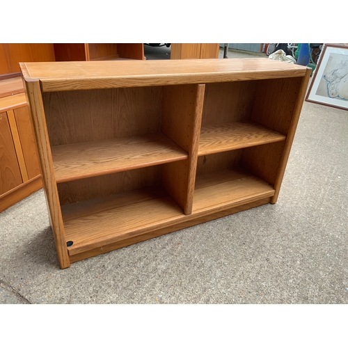 461A - Shelves