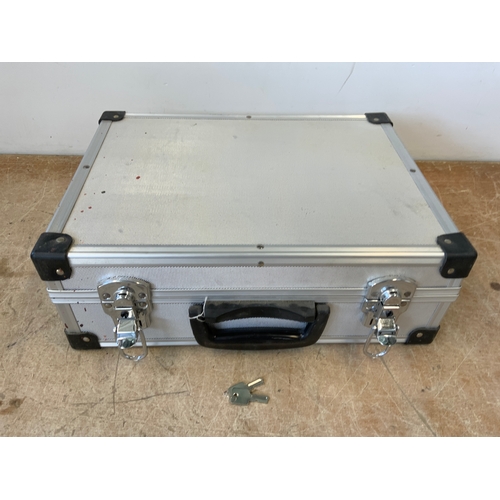 207 - Flight Case with Key