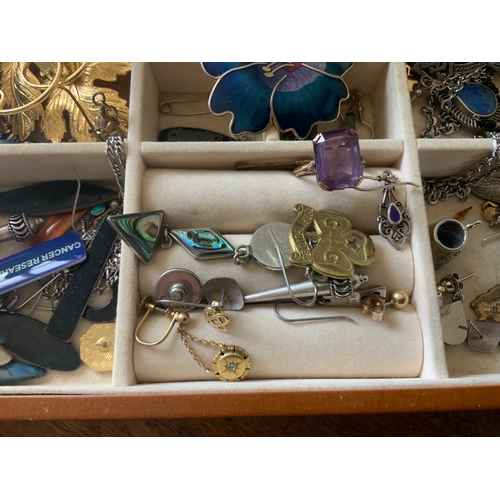 696 - Jewellery Box and Contents