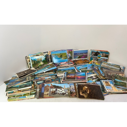 226 - Large Quantity of Postcards