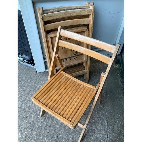 162A - 4x Folding Chairs