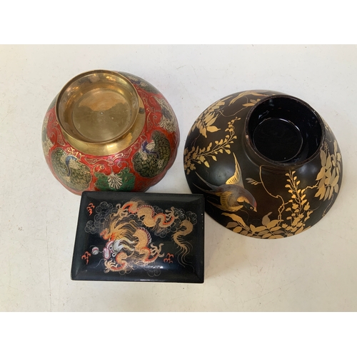 689 - Chinese Bowls and Box