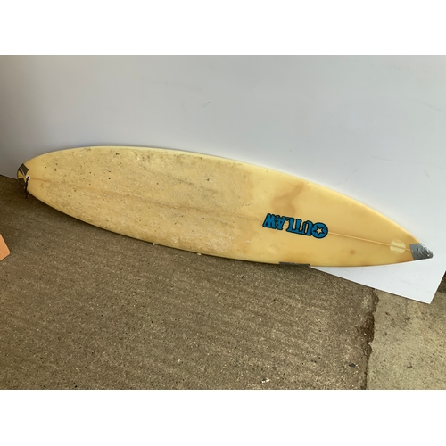 25 - Surfboard