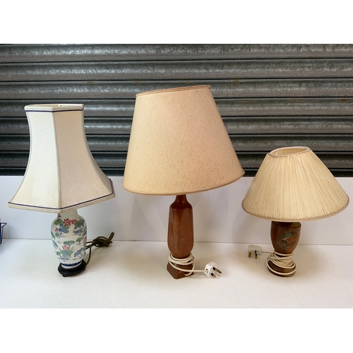 257 - 3x Table Lamps